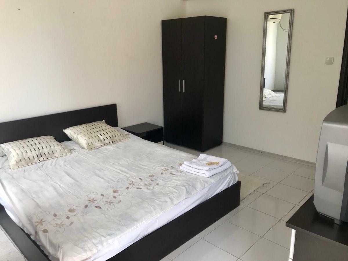 Helga Apartment Obzor Εξωτερικό φωτογραφία